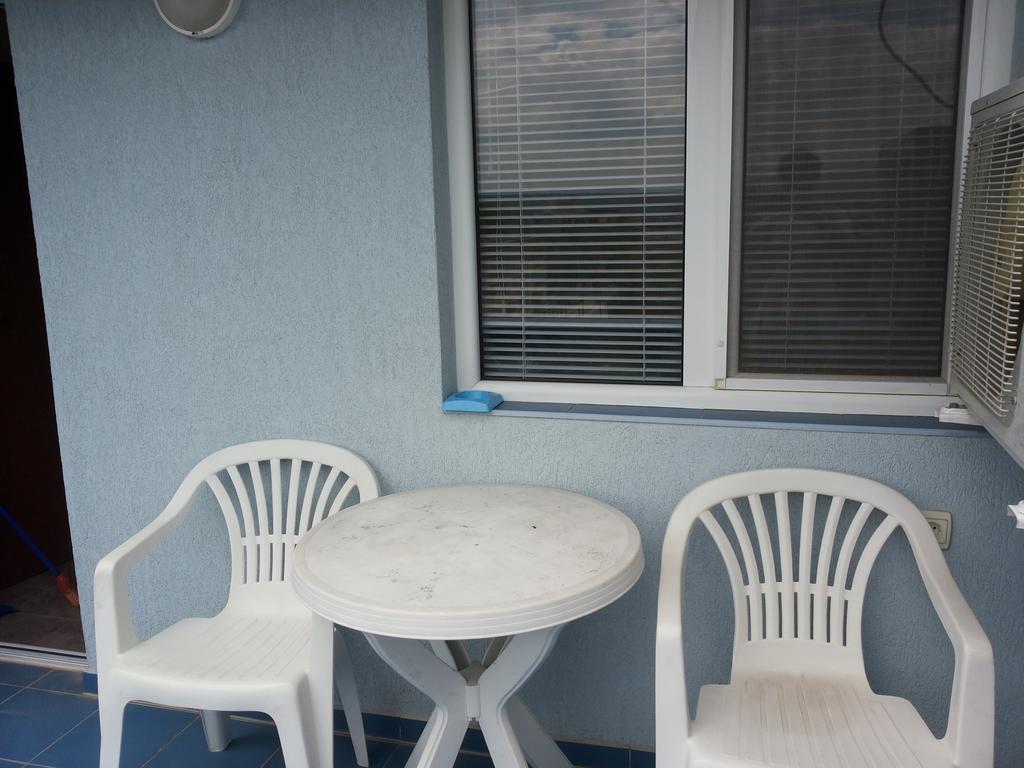 Ivanovi Guest House بريمورسكو الغرفة الصورة